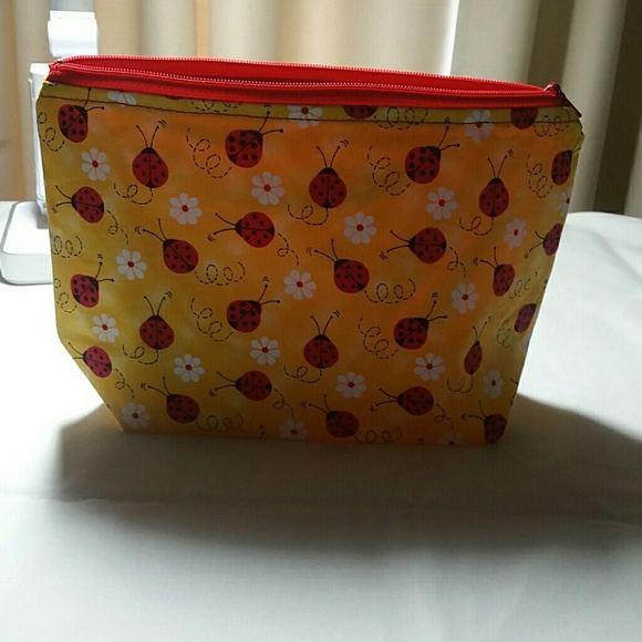 HANDMADE MAKEUP BAG! 💄 👝 - Picture 2 of 2